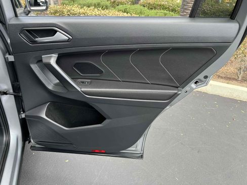 Used 2023 Volkswagen Tiguan SE FWD image 53