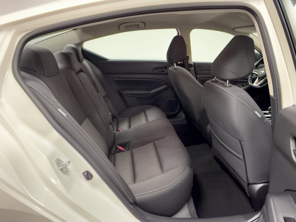 Used 2024 Nissan Altima 2.5 SV FWD image 29