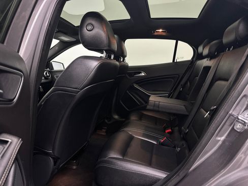 Used 2020 Mercedes-Benz GLA 250 4MATIC image 15