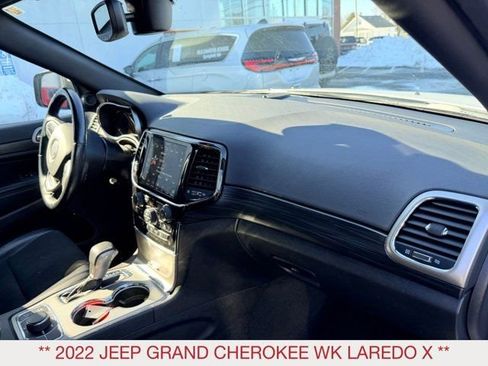 Certified 2022 Jeep Grand Cherokee Laredo X image 9