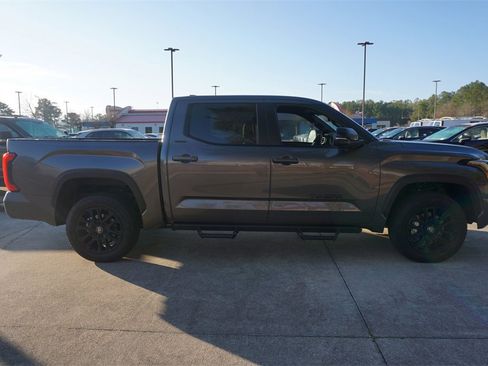 Used 2025 Toyota Tundra Limited image 26