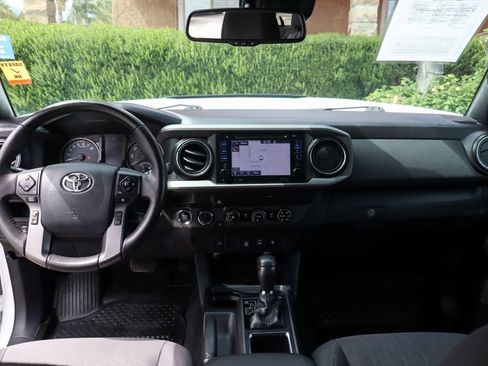 Used 2019 Toyota Tacoma TRD Off-Road AWD/4WD image 28