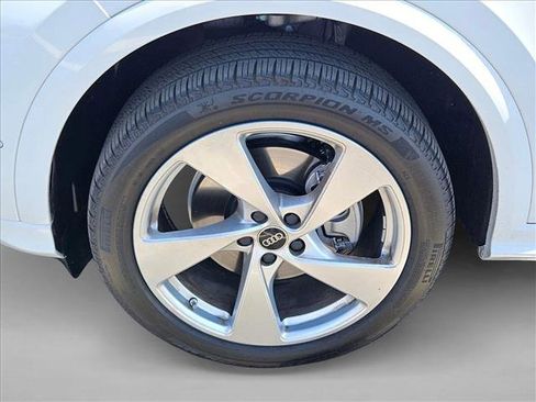 Certified 2025 Audi Q5 Premium w/ Premium Plus AWD/4WD image 24