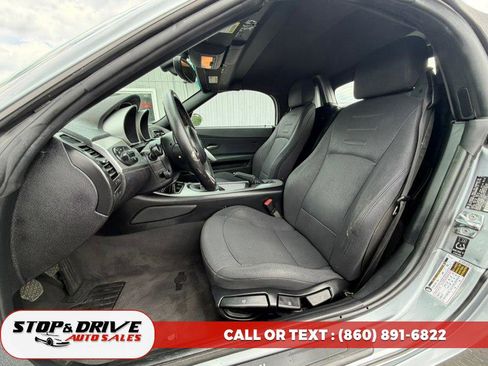 Used 2006 BMW Z4 3.0i RWD image 13