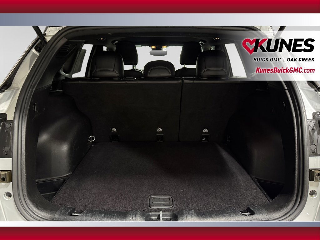 Used 2025 Jeep Compass Limited AWD/4WD image 38