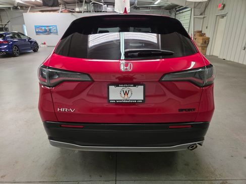Used 2024 Honda HR-V Sport image 6