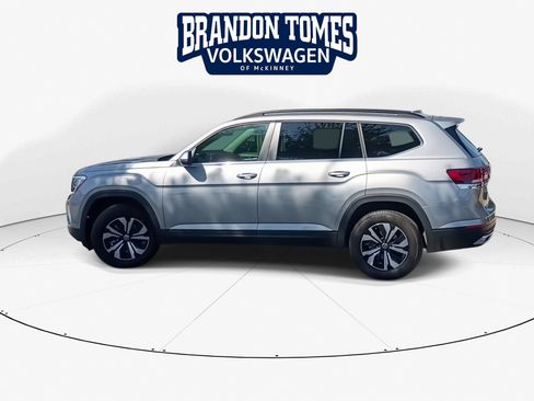 Certified 2026 Volkswagen Atlas SE FWD image 7