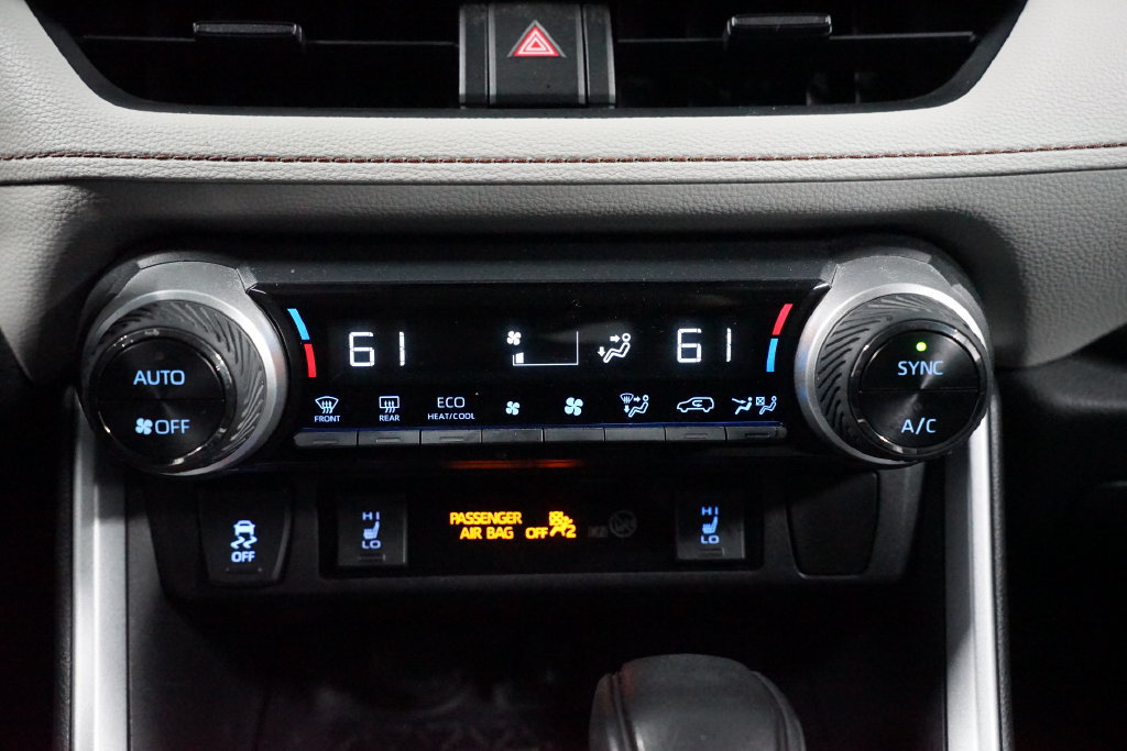 Used 2021 Toyota RAV4 XLE w/ XLE Grade Weather Package AWD/4WD image 19