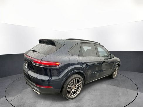 Used 2023 Porsche Cayenne Platinum Edition AWD/4WD image 7