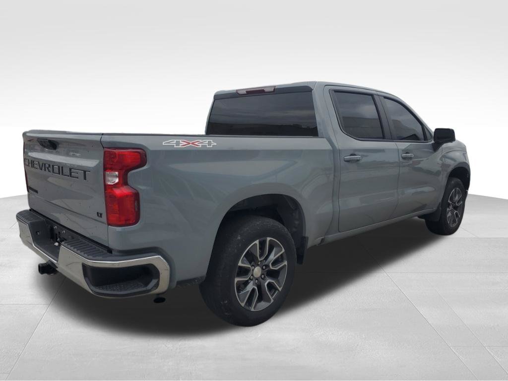 Used 2024 Chevrolet Silverado 1500 LT AWD/4WD image 7