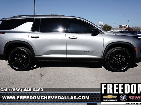 New 2026 Chevrolet Traverse LT w/ Midnight/Sport Edition image 8