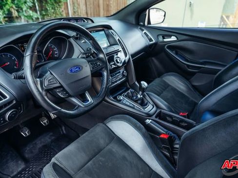 Used 2016 Ford Focus RS AWD/4WD image 2