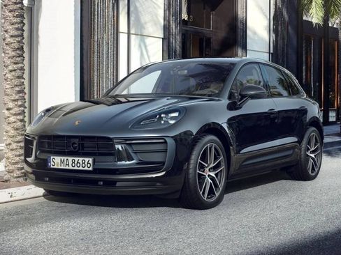 New 2025 Porsche Macan image 1