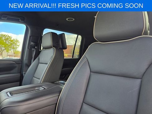 Certified 2024 GMC Yukon XL SLT w/ SLT Luxury Package image 9