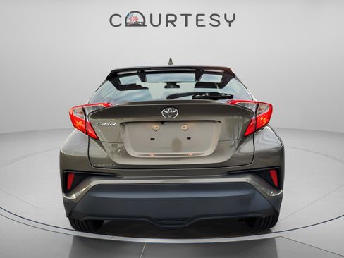 Certified 2021 Toyota C-HR XLE image 4