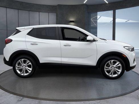 Used 2020 Buick Encore GX Preferred w/ Cold Weather Comfort Package FWD image 7