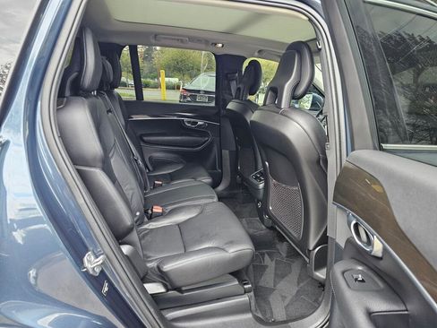 Used 2018 Volvo XC90 T6 Momentum w/ Convenience Package AWD/4WD image 11