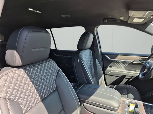 New 2026 GMC Acadia Denali FWD image 17