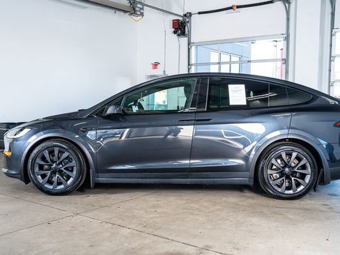Used 2024 Tesla Model X image 8