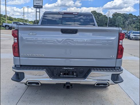 Used 2024 Chevrolet Silverado 1500 LT AWD/4WD image 10