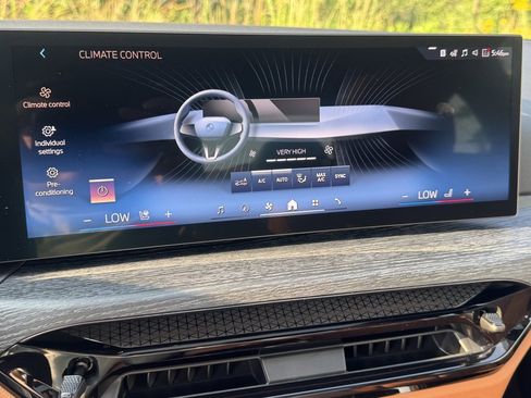 Used 2026 BMW 430i xDrive Coupe w/ M Sport Package image 10