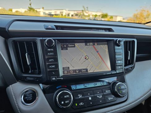Used 2018 Toyota RAV4 Limited w/ Advanced Technology Package FWD image 34