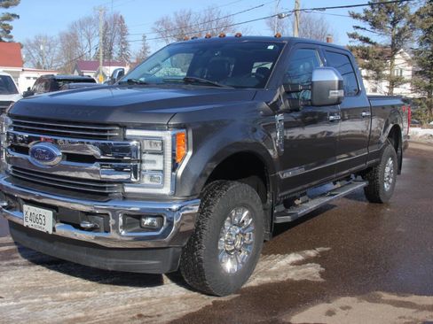 Used 2017 Ford F250 Lariat w/ Lariat Ultimate Package image 10