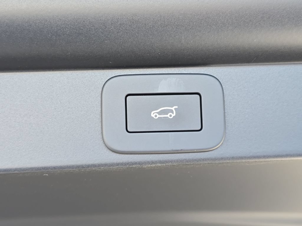 New 2026 Land Rover Range Rover Long Wheelbase SE AWD/4WD image 14