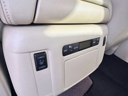 Used 2017 INFINITI QX80 4WD w/ Deluxe Technology Package image 31