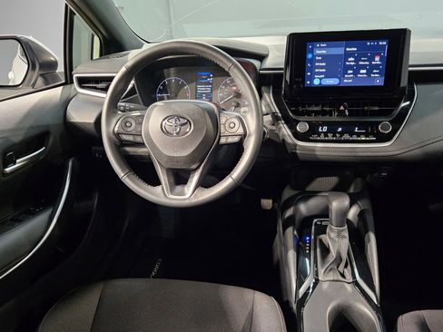 Used 2024 Toyota Corolla SE image 9