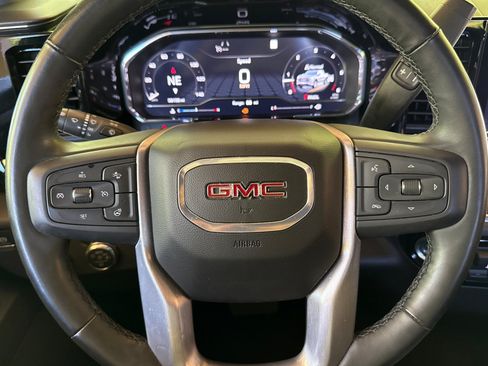 Used 2025 GMC Sierra 1500 SLT AWD/4WD image 29