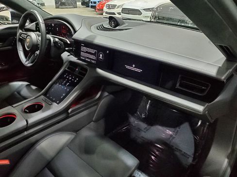 Used 2022 Porsche Taycan GTS image 16