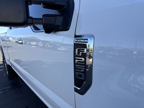 Used 2022 Ford F250 Platinum image 38