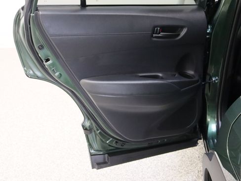 Used 2025 Toyota Corolla Cross LE image 25