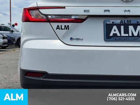 Used 2025 Toyota Camry LE FWD image 15