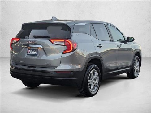 Used 2024 GMC Terrain SLE image 5