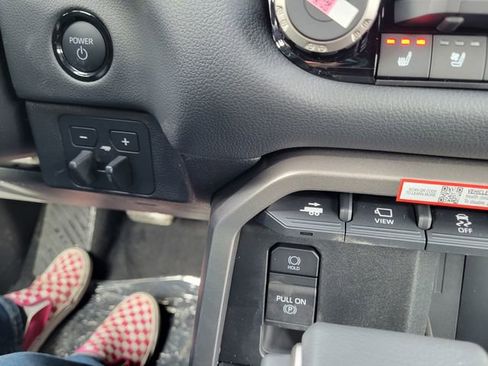 New 2025 Toyota Tundra Limited AWD/4WD image 27