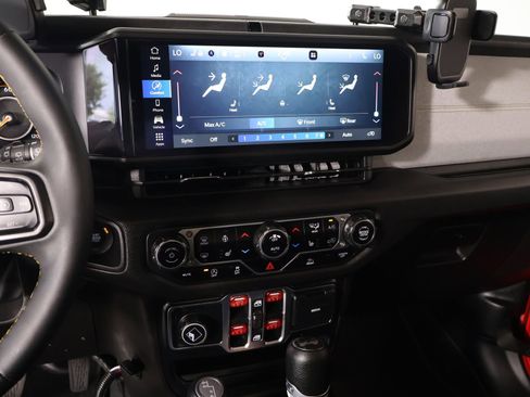 Used 2024 Jeep Wrangler Unlimited Sport AWD/4WD image 5