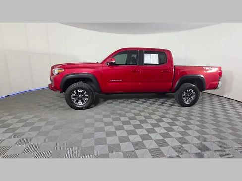 Used 2018 Toyota Tacoma TRD Off-Road AWD/4WD image 44