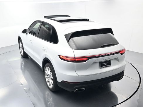 Used 2021 Porsche Cayenne image 34