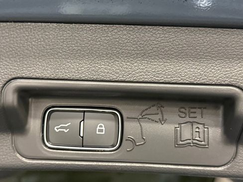 Used 2025 Ford Explorer Active w/ Active Comfort Package image 28