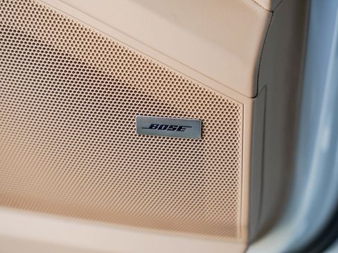 New 2025 Porsche Cayenne image 18