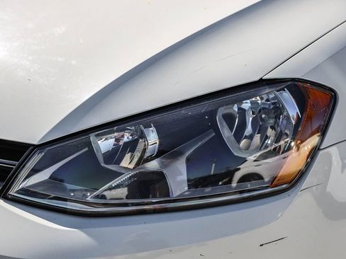 Used 2016 Volkswagen Golf Limited Edition FWD image 3