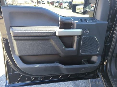 Used 2022 Ford F250 Lariat w/ Tremor Off-Road Package image 17