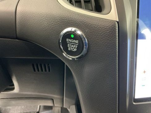 Used 2024 Ford Edge SEL image 22