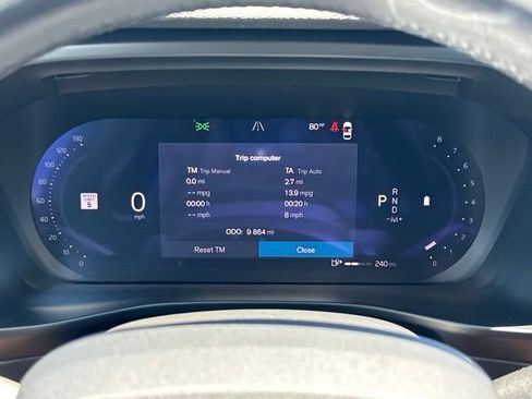 Certified 2026 Volvo XC40 B5 Plus AWD/4WD image 25