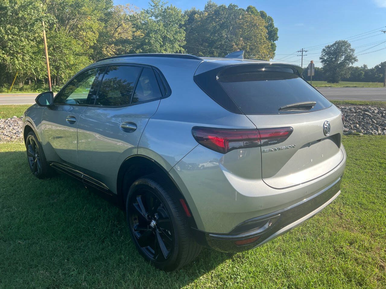 Used 2023 Buick Envision Preferred FWD image 6