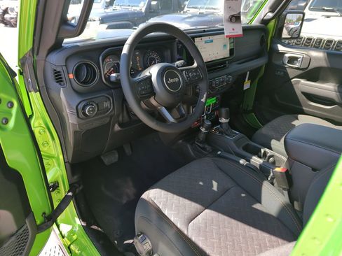 New 2026 Jeep Gladiator Mojave image 11