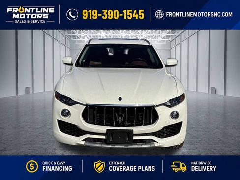 Used 2017 Maserati Levante w/ Luxury Package AWD/4WD image 2