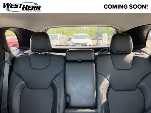 Used 2021 Jeep Cherokee Latitude Lux w/ Comfort/Convenience Group AWD/4WD image 9